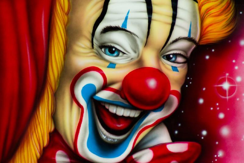 Иллюстрация рубрики: Звуки клоунов в цирке